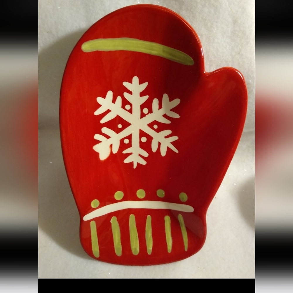 Festive Red Snowflake Holiday Plate
